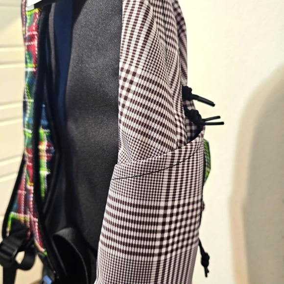 Converse Go 2 Patterned Check Backpack 24 Liter Capacity. - Picture 5 of 8